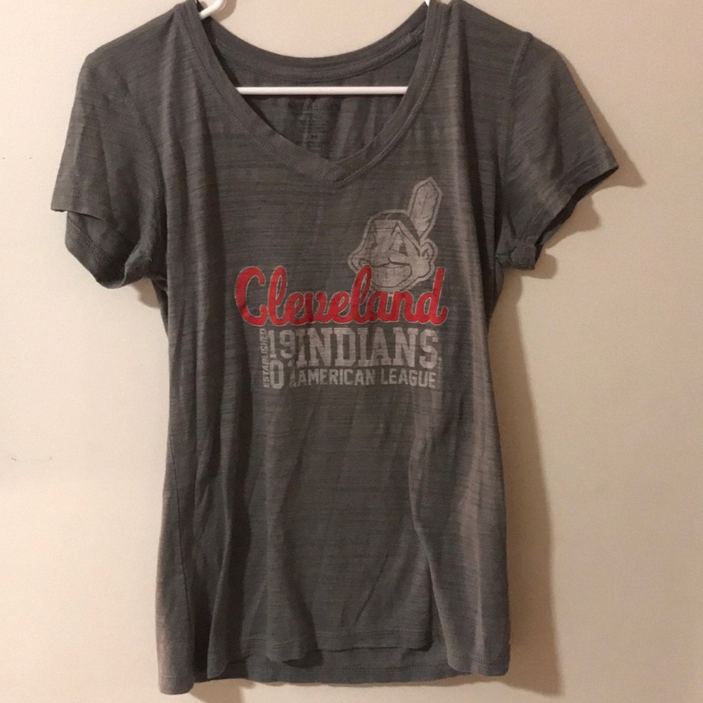 Cleveland Indians V-neck t shirt